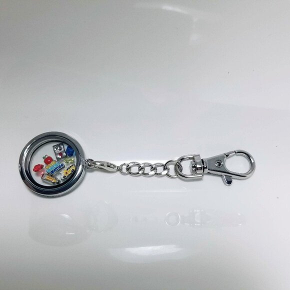 Keychain Floating Charm Locket - Picture 7 of 8